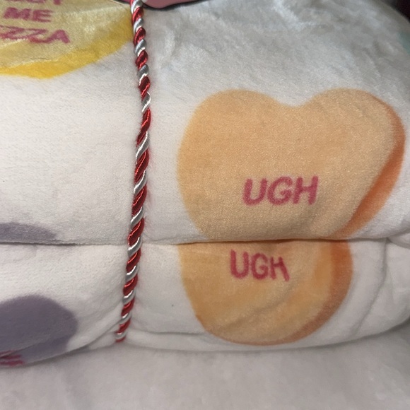 Hug Me Candy Hearts Valentine Throw Blanket - Picture 3 of 8